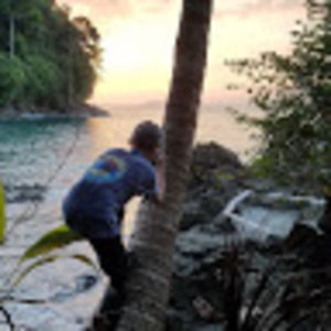 Meet your Posher, Dom